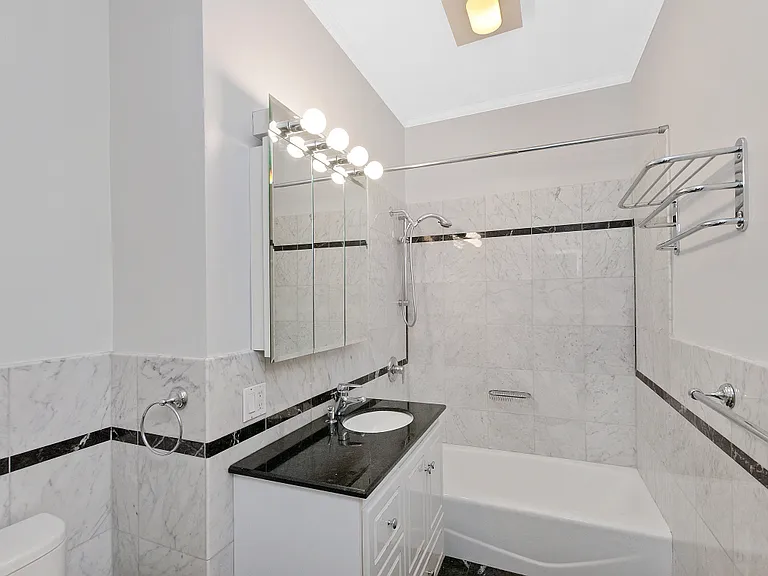 275 Mason Ter #L — Photo 13
