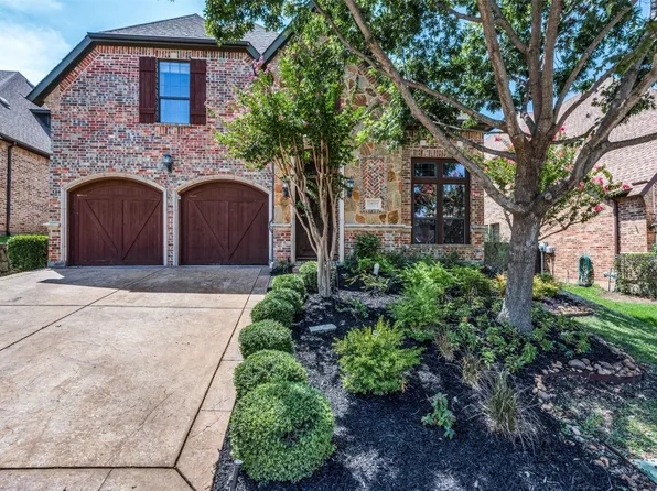 2030 N Hill Dr, Irving, TX 75038