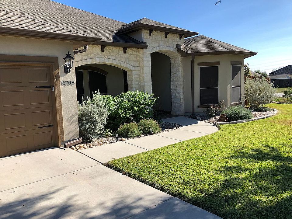 2nd image of 15708 Fox Ln