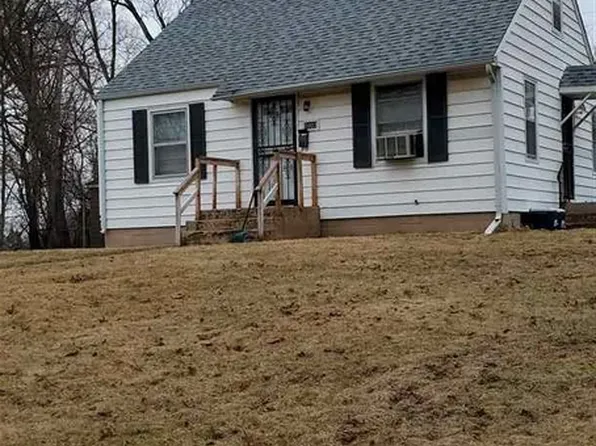 1003 Sunset Ct, Rockford, IL 61102