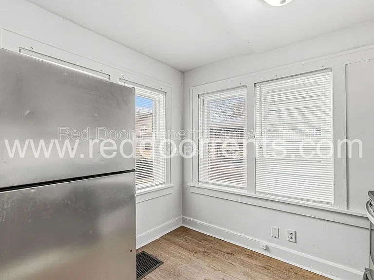 408 N Oakland Ave #A — Photo 6