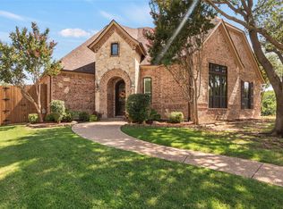 8300 Southridge Ct, North Richland Hills, TX 76182