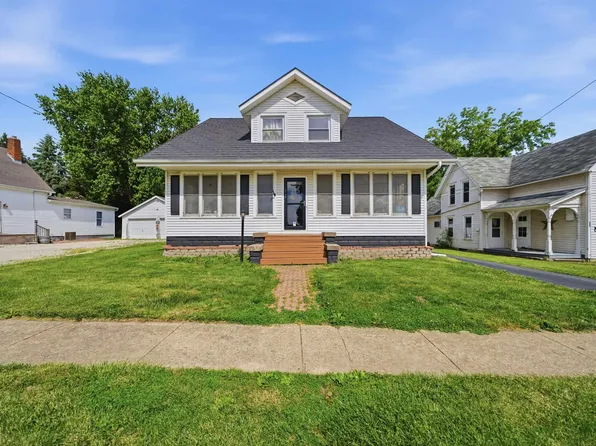 319 S Peoria St, Bradford, IL 61421