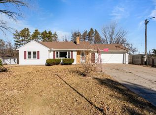 538 Schroeder Rd, Coal Valley, IL 61240