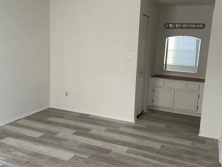 5716 Summit Arch — Photo 7