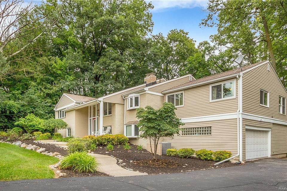 35984 Quakertown Ln, Farmington Hills, MI 48331 Zillow