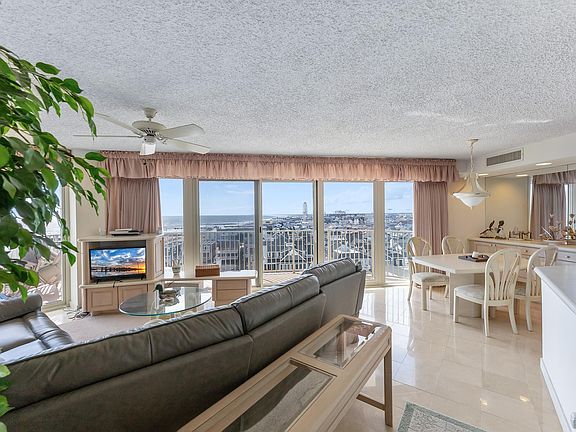 4th image of 921 Park Pl #801