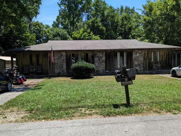 10012 Walden St, Soddy Daisy, TN 37379