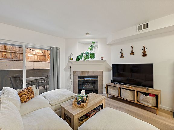 3rd image of 2850 Aurora Ave APT 104