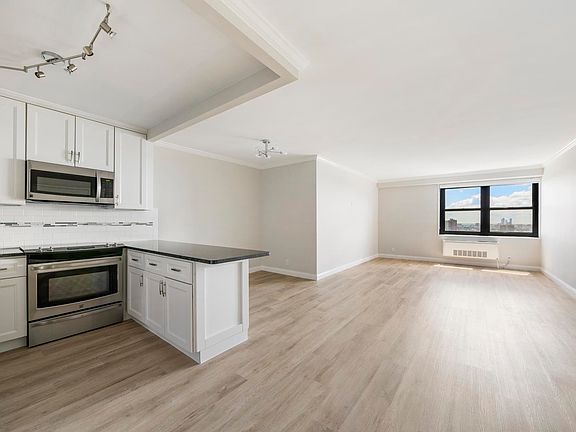 4th image of 7855 Boulevard East APT 28K