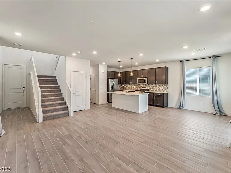 6735 High Quest St — Photo 9