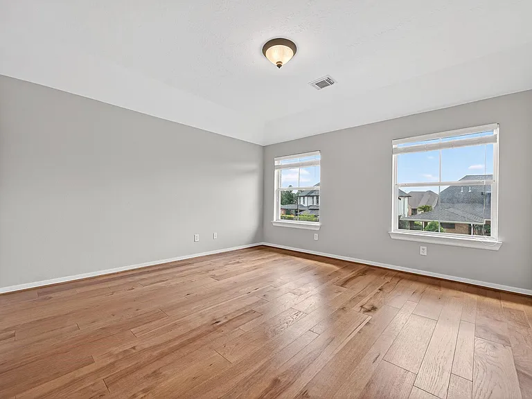 2315 Vinemead Ct — Photo 37