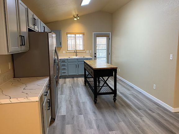 4th image of 249 Granite Way