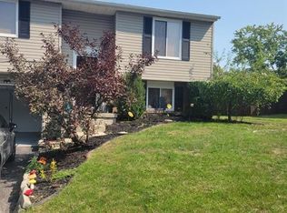 103 Westrock Farm Dr, Englewood, OH