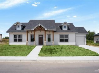 800 Falcon Dr, Rio Grande City, TX 78582