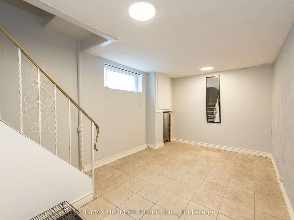 7 Joanith Dr