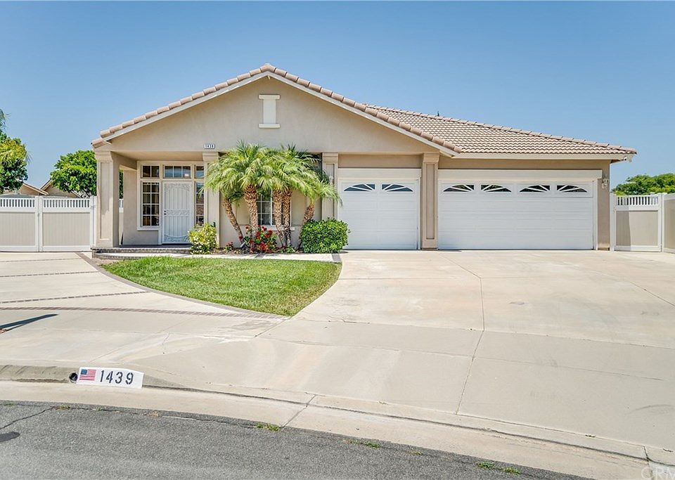 1st image of 1439 Iris Grove Cir