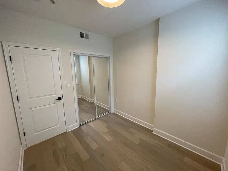 75 Florida Ave NW #1 — Photo 25