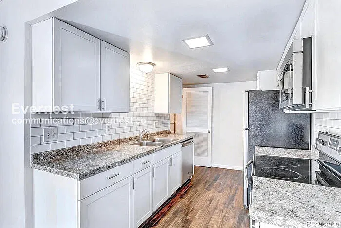 14522 E 13th Ave — Photo 2