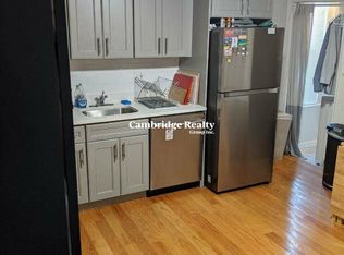 27 Pinckney St #1T, Somerville, MA 02145