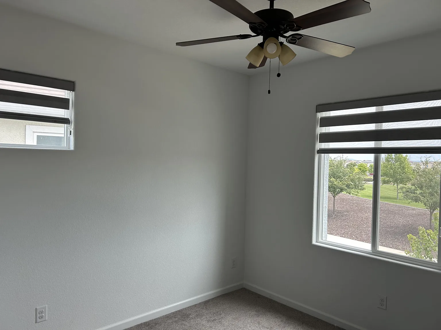 4 bed, 1917 sqft, $2,990 — Photo 2