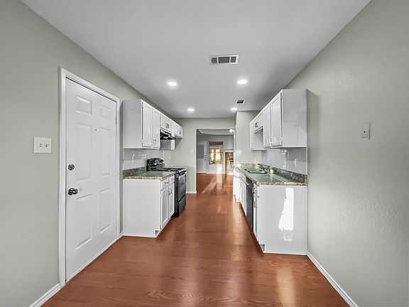 4th image of 5009 Ridgehaven Dr