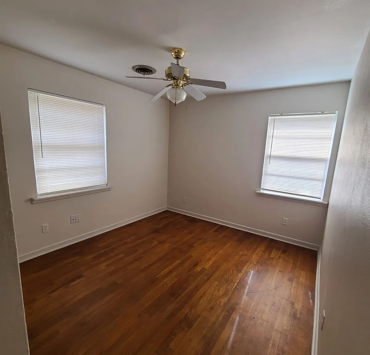 3 bed, 1187 sqft, $1,350 — Photo 3