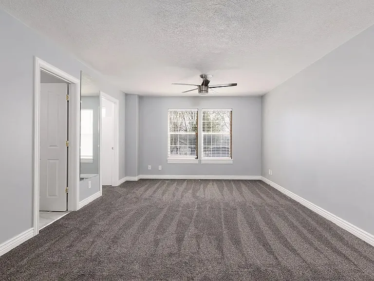 572 W 1260 N — Photo 10