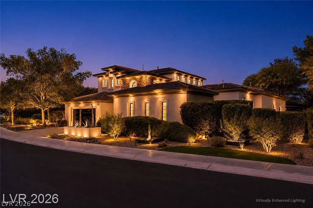 4 bed, 2.5 bath, 3693 sqft, $9,999 — Photo 4