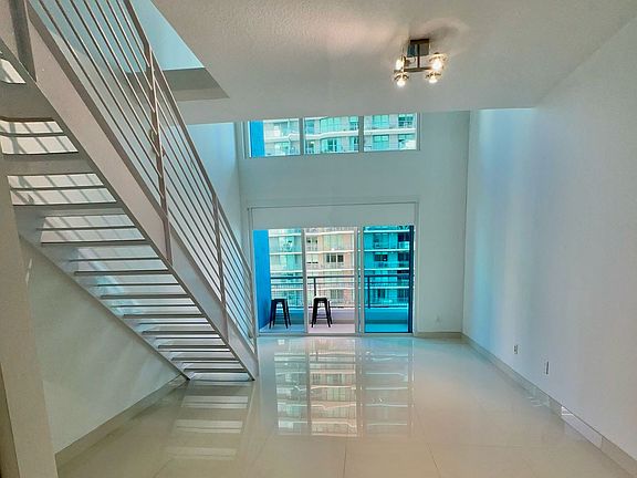 5th image of 60 SW 13th St APT 2618