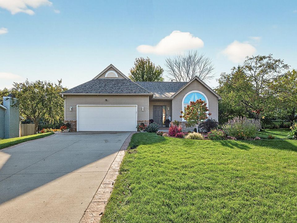 1st image of 2084 Parkview Ln