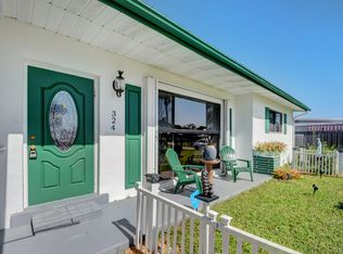 324 E Lake Rd, Palm Springs, FL 33461