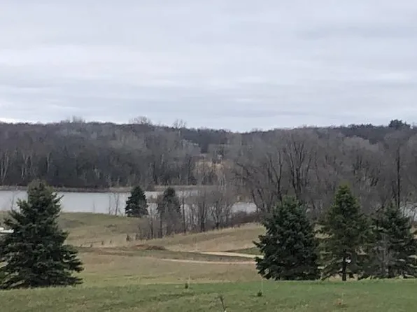 17 118th St, Deer Park, WI 54007