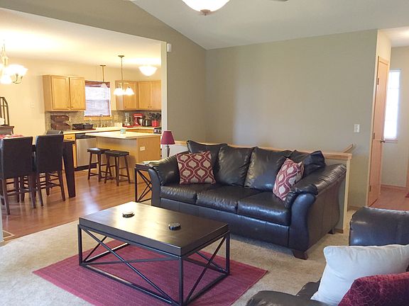 2nd image of 2609 N Parkdale Ct