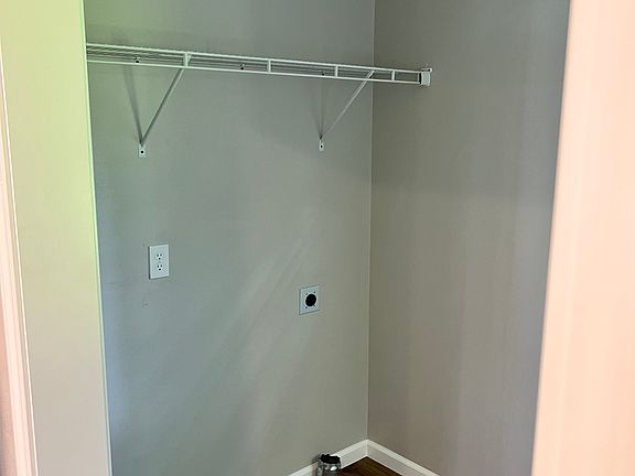 5th image of 130 E Summit Ave #B