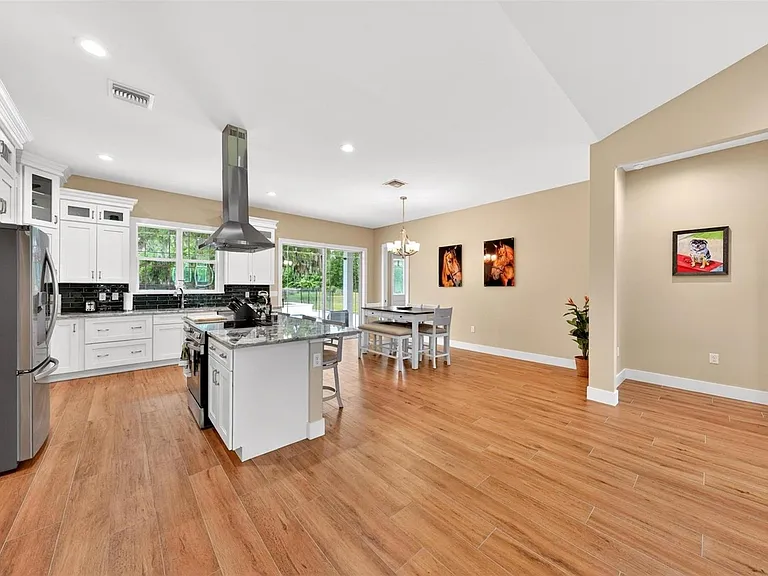 11257 NW 50th Ln — Photo 10