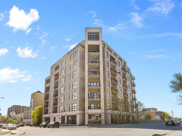 320 Parkdale Ave #602, Ottawa, ON K1Y 4X9