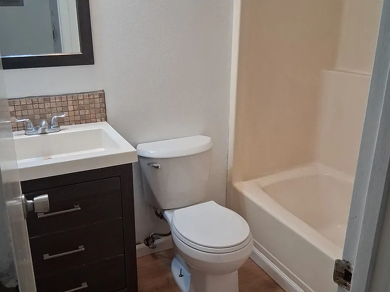 1214 McKinley Ave #2 — Photo 2