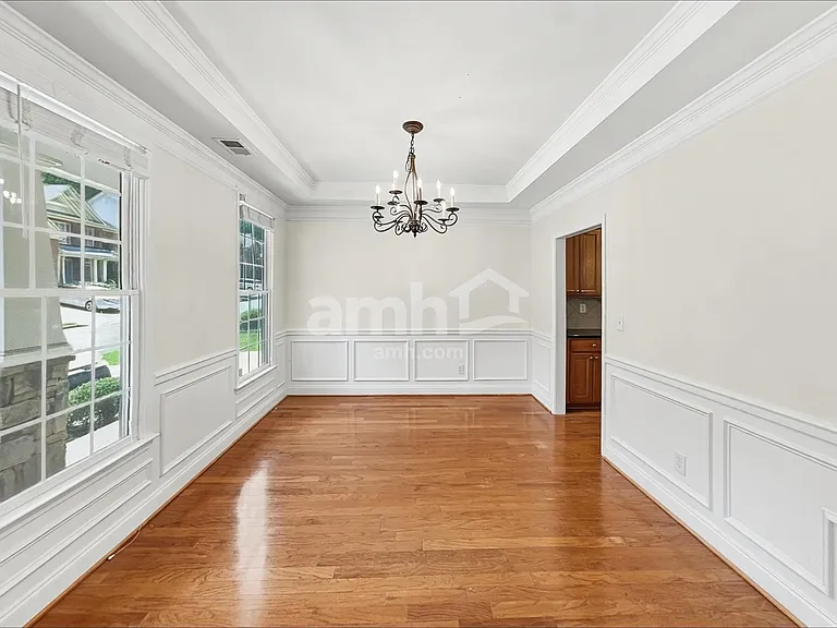710 Pear Grove Pl — Photo 6