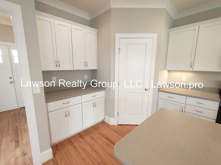 3602 Colonial Green Cir SW — Photo 5