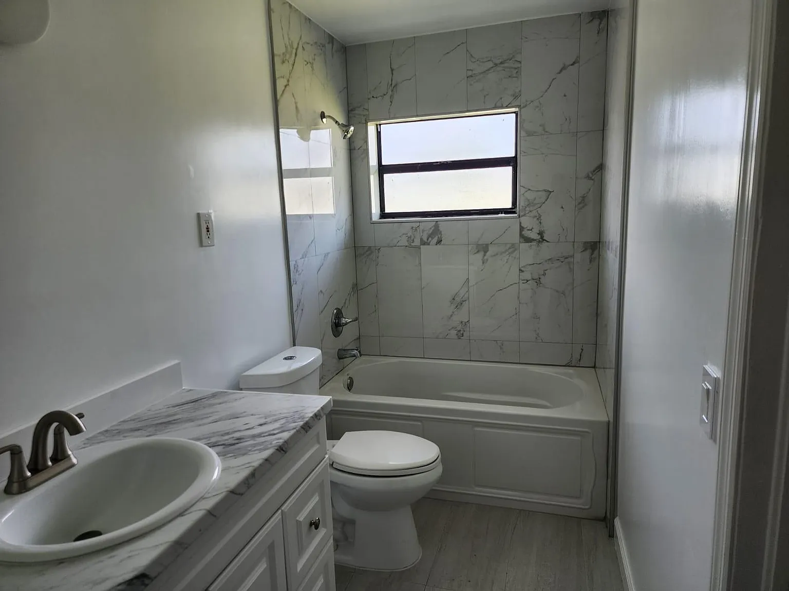 4 bed, 3.0 bath, 1800 sqft, $1,317 — Photo 2