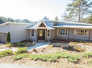 102 Springlake Rd, Six Mile, SC 29682