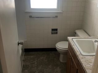 418 11th Ave W APT 6, Milan, IL