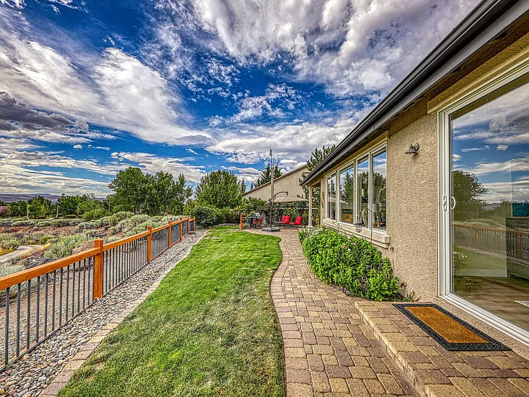 3310 Ten Mile Dr — Photo 41