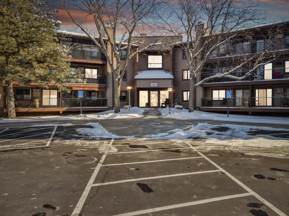 7501 W 101st St APT 301, Minneapolis, MN 55438
