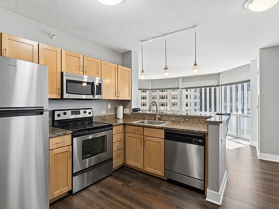 5th image of 222 N Columbus Dr APT 3401