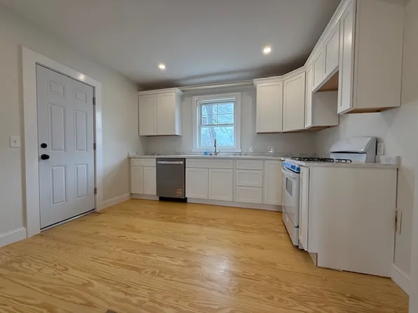 90 Watervale Rd Floor 1, Medford, MA 02155