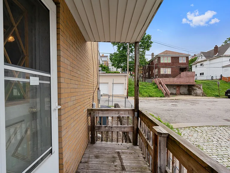 Convenient 2 Bedroom home in Mt. Washington available July 1! — Photo 16