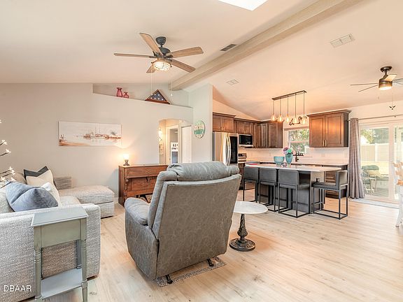 2nd image of 2803 Kumquat Dr