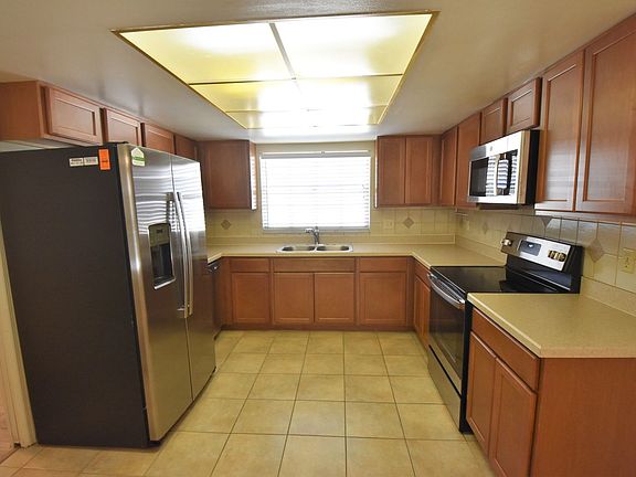 5th image of 5067 Fayann St